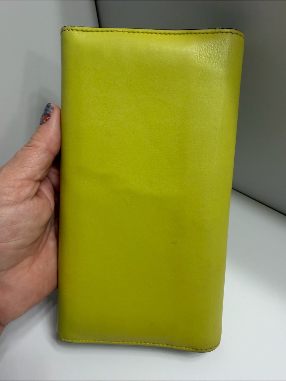 Gucci Lime Green Leather Wallet with Gold Interlocking G - Picture 7 of 13